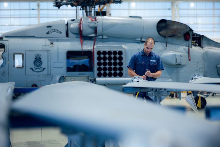 Sikorsky Australia’s new apprentices fly high!