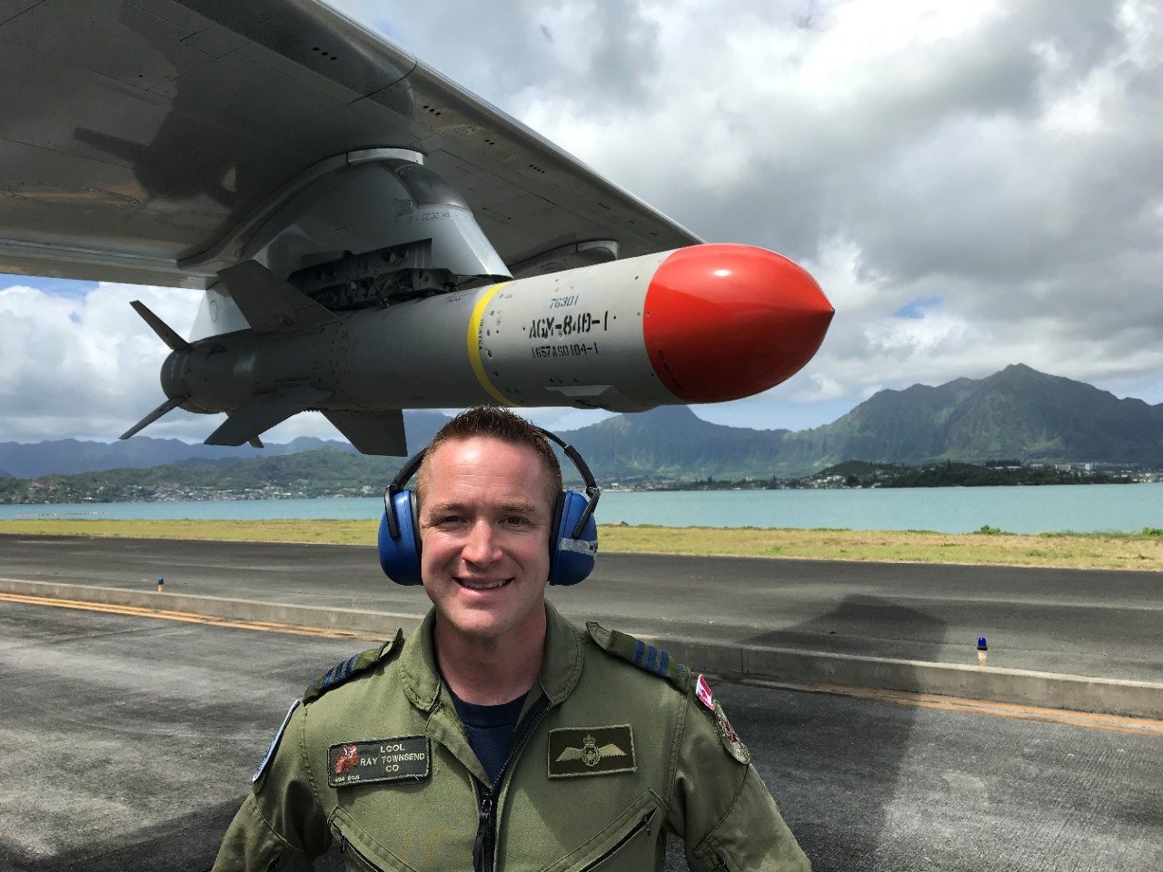 Ray Townsend working with allied partners during Ex RIMPAC 2018.