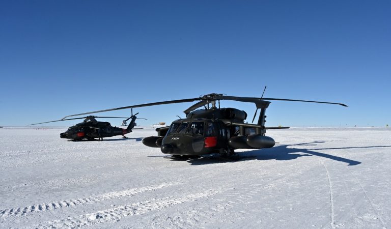 Black Hawk Helicopters Soar to South Pole in Historic Chilean Air Force Mission
