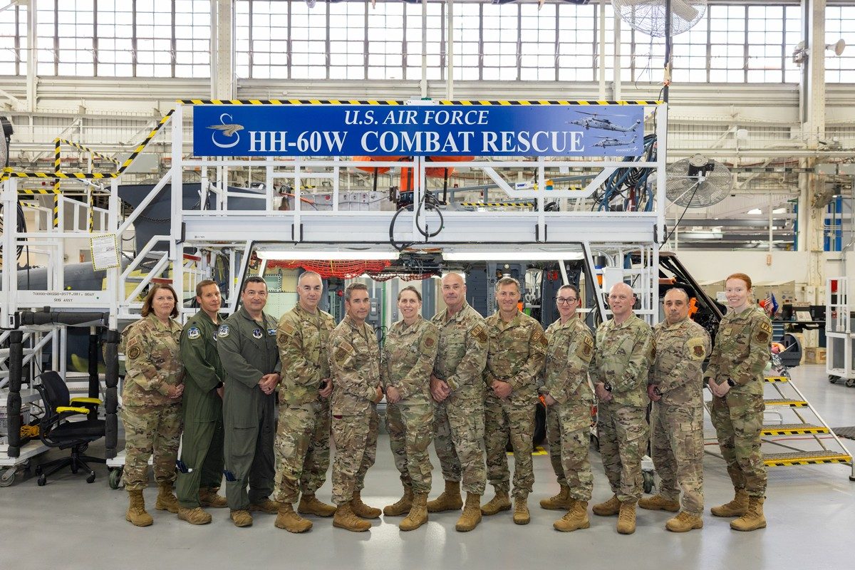 U.S. Air Force members of the New York Air National Guard pose in front of HH-60W aircraft #53 – destined to be their first Combat Rescue Helicopter – while on a tour of Sikorsky’s Stratford headquarters and digital factor. Photo courtesy Sikorsky, a Lockheed Martin company.